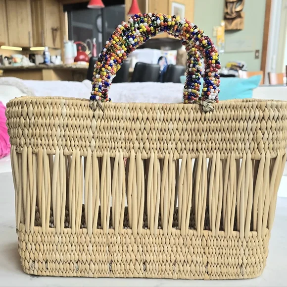 NWOT Chacha d'amour Straw Market Tote w/ Beaded Handles - Picture 4 of 16